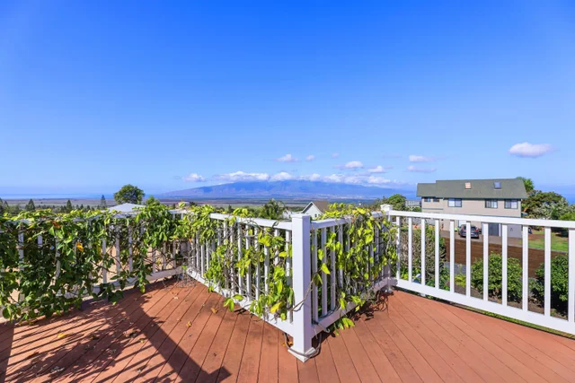 Listing Image for 49 Hiwalani Loop 28 of 49