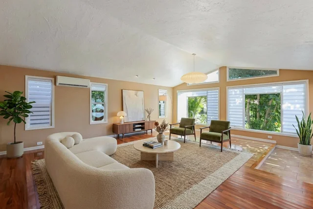 Listing Image for 49 Hiwalani Loop 4 of 49