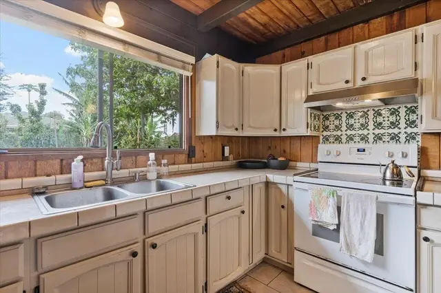 Listing Image for 11 Keola Pl 10 of 36