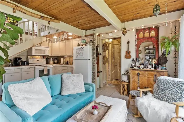 Listing Image for 11 Keola Pl 19 of 36