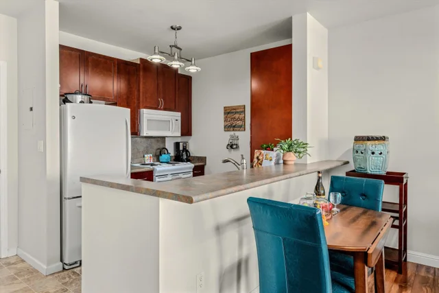 Listing Image for 214 Hooulu Ln 303 11 of 34