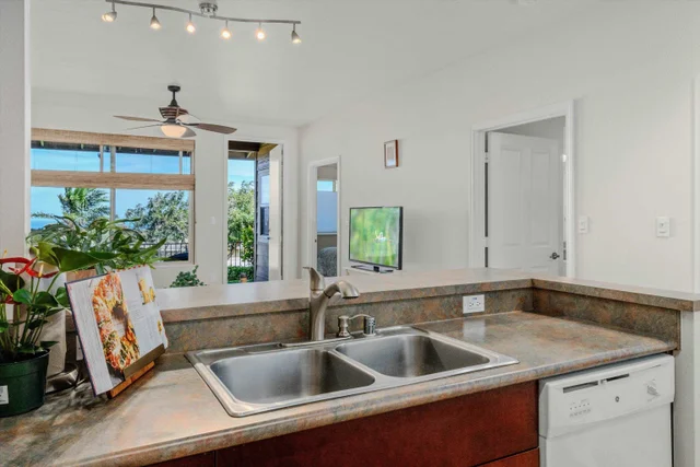 Listing Image for 214 Hooulu Ln 303 12 of 34