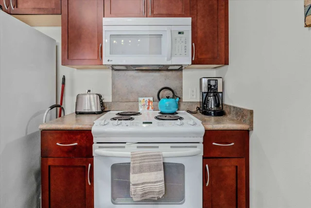 Listing Image for 214 Hooulu Ln 303 14 of 34