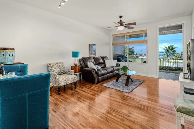 Listing Image for 214 Hooulu Ln 303 3 of 34