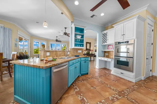 Listing Image for 21 W Huapala Pl A 14 of 50