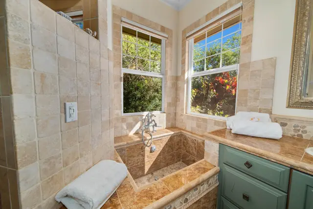 Listing Image for 21 W Huapala Pl A 26 of 50