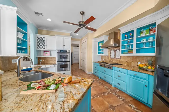 Listing Image for 21 W Huapala Pl A 4 of 50