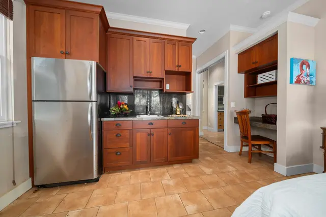 Listing Image for 21 W Huapala Pl A 48 of 50