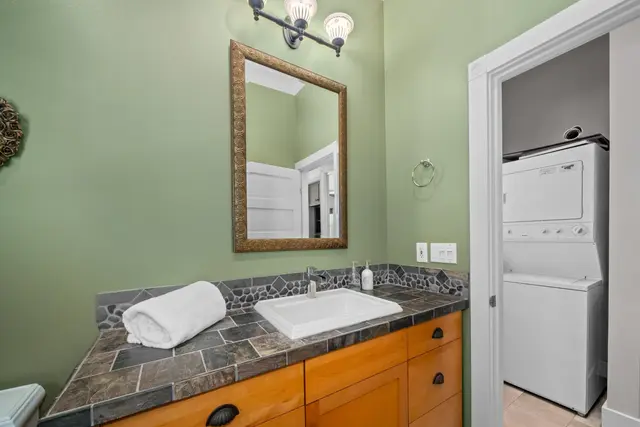 Listing Image for 21 W Huapala Pl A 49 of 50