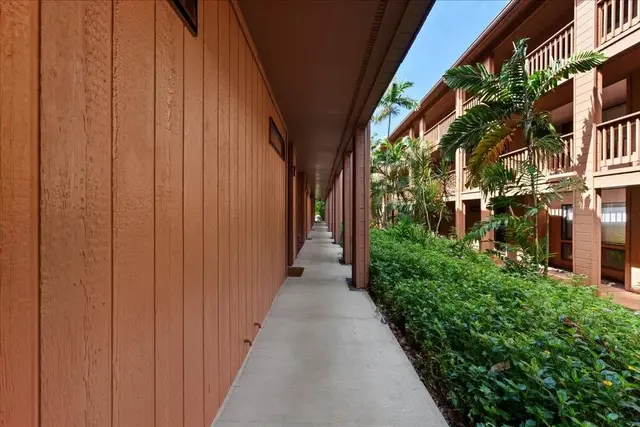 Listing Image for 3740 Lower Honoapiilani Rd D103 20 of 37