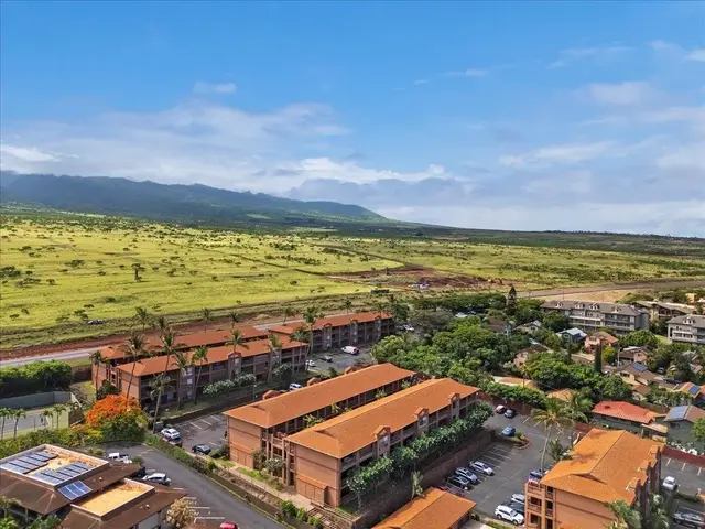 Listing Image for 3740 Lower Honoapiilani Rd D103 31 of 37