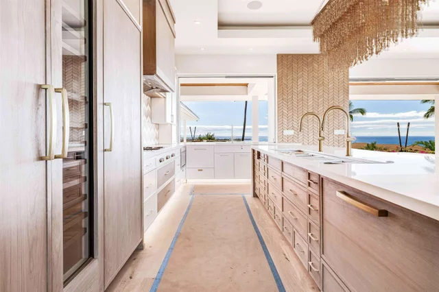 Listing Image for 467 Anapuni Loop 12 of 50