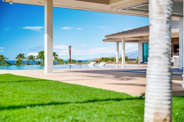 Listing Image for 467 Anapuni Loop 22 of 50