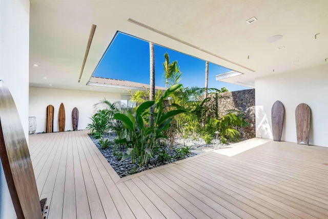 Listing Image for 467 Anapuni Loop 32 of 50