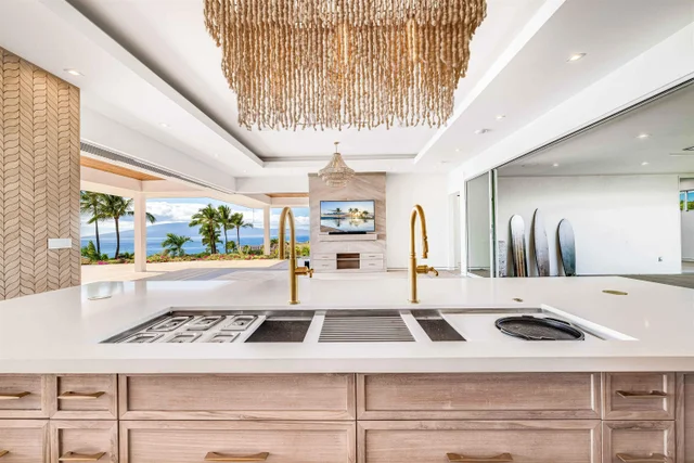 Listing Image for 467 Anapuni Loop 6 of 50