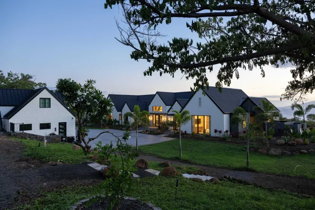 Listing Image for 325 Hokiokio Pl 2 of 31