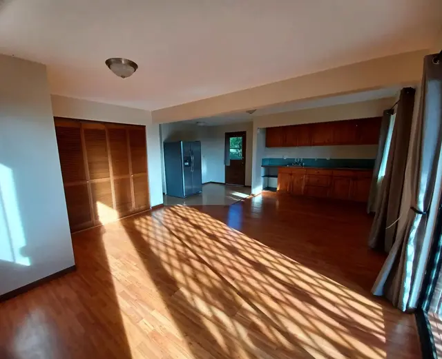 Listing Image for 16 Ehu Rd 20 of 50