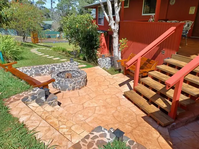Listing Image for 16 Ehu Rd 33 of 50