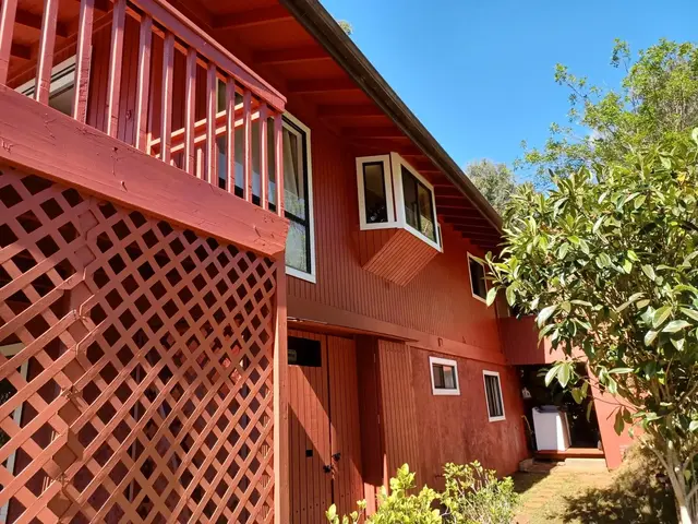 Listing Image for 16 Ehu Rd 47 of 50