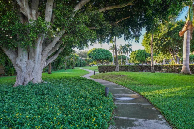 Listing Image for 15 Kulanihakoi St 17e 42 of 43