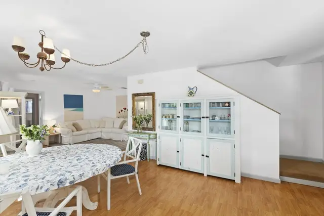 Listing Image for 15 Hoku Pl 5 of 46