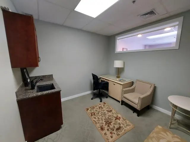 Listing Image for 411 Huku Lii Pl 302 12 of 18