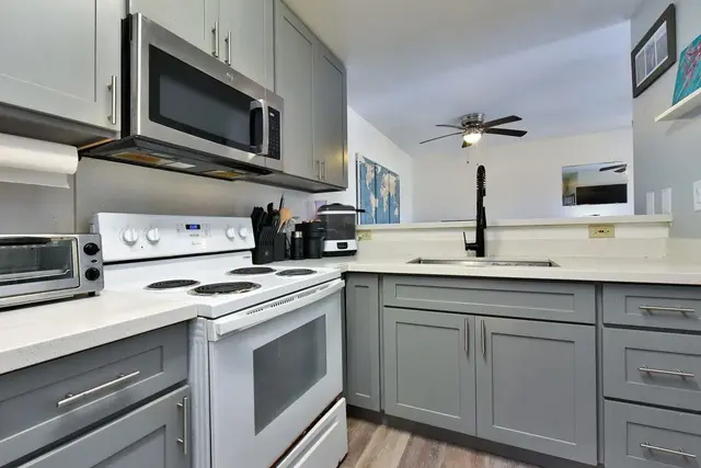 Listing Image for 4955 Hanawai St 4-202 4 of 9