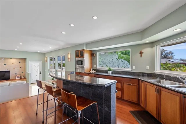 Listing Image for 543 Polulani Dr 10 of 50