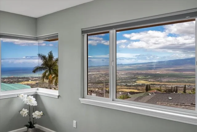 Listing Image for 543 Polulani Dr 14 of 50