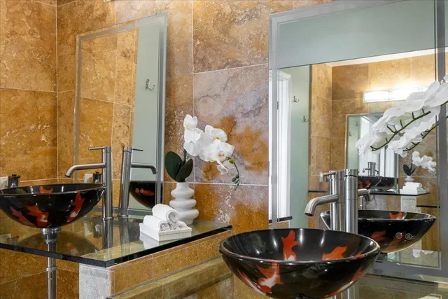 Listing Image for 543 Polulani Dr 21 of 50