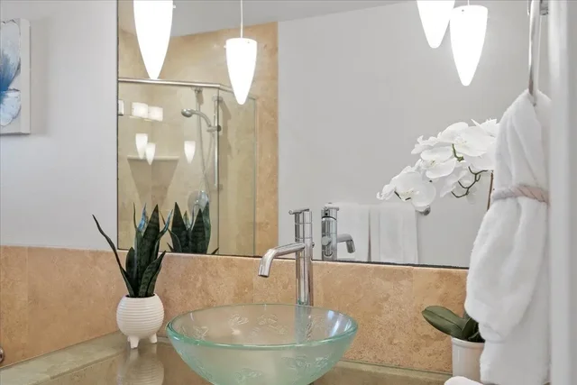 Listing Image for 543 Polulani Dr 30 of 50