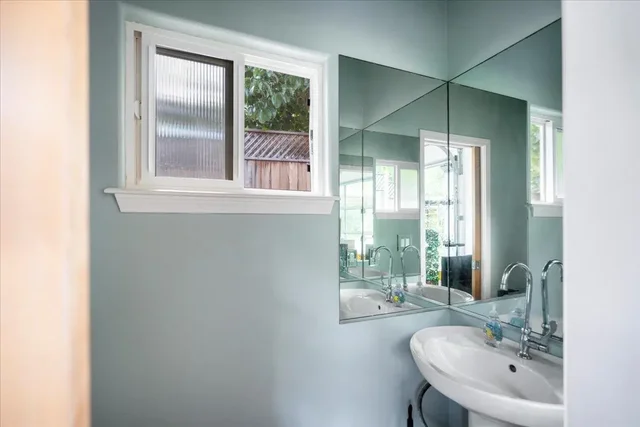 Listing Image for 543 Polulani Dr 32 of 50