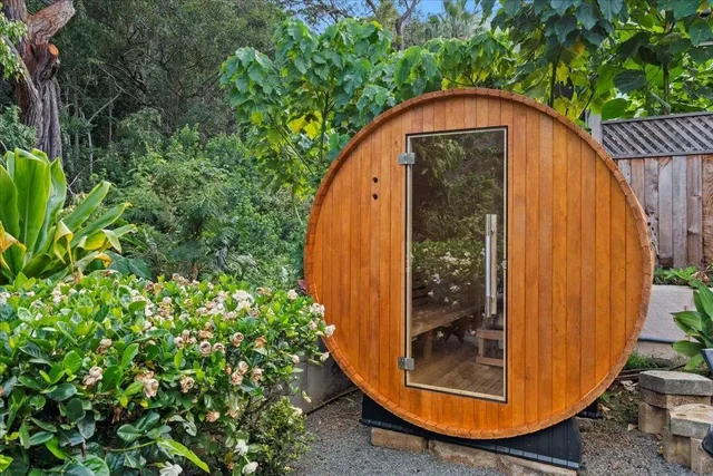 Listing Image for 543 Polulani Dr 37 of 50