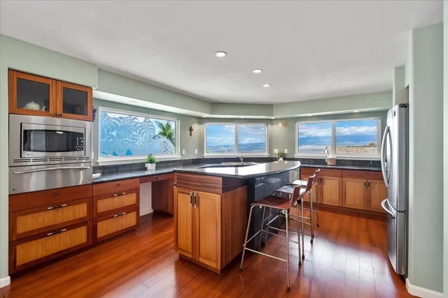 Listing Image for 543 Polulani Dr 7 of 50