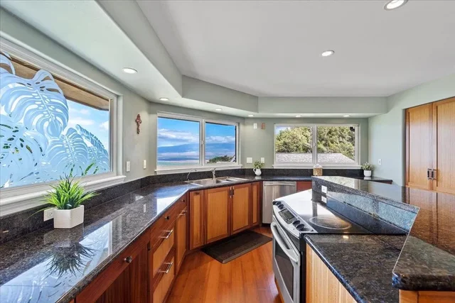 Listing Image for 543 Polulani Dr 8 of 50