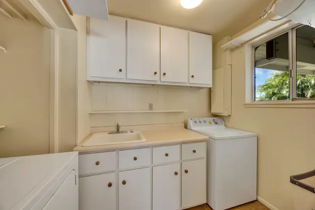 Listing Image for 41 Poha Pl 14 of 44