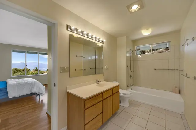 Listing Image for 41 Poha Pl 21 of 44