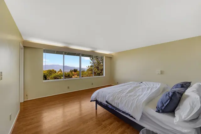 Listing Image for 41 Poha Pl 23 of 44