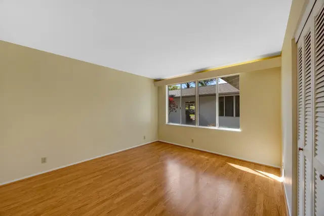 Listing Image for 41 Poha Pl 25 of 44