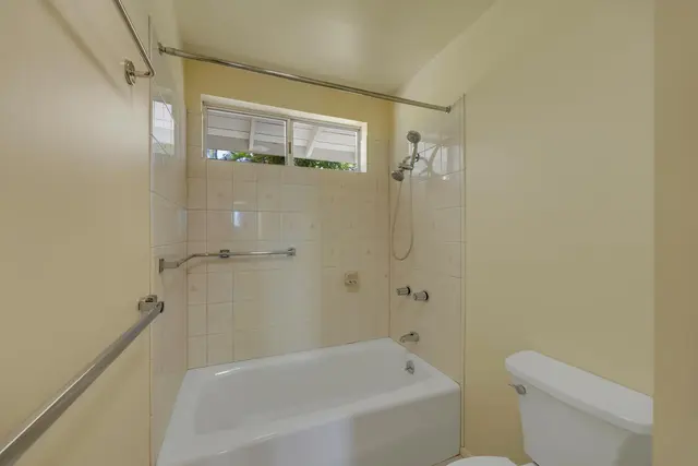 Listing Image for 41 Poha Pl 27 of 44