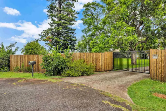 Listing Image for 41 Poha Pl 40 of 44