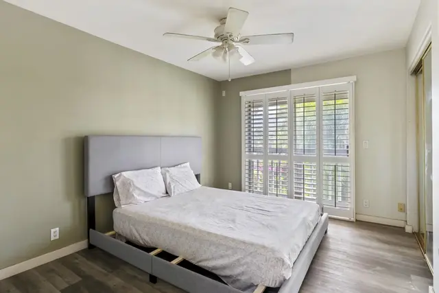 Listing Image for 2058 Kanoe St 2c 6 of 27