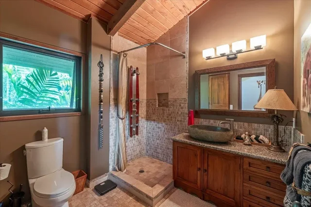 Listing Image for 744 Lanina Pl 37 of 50