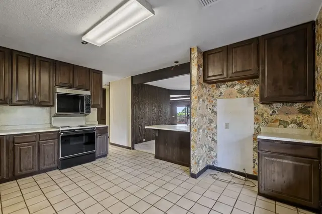 Listing Image for 754 Kumulani Dr 15 of 50