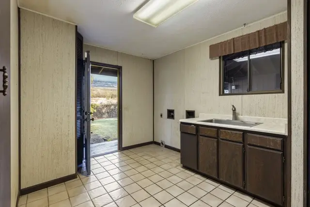 Listing Image for 754 Kumulani Dr 16 of 50