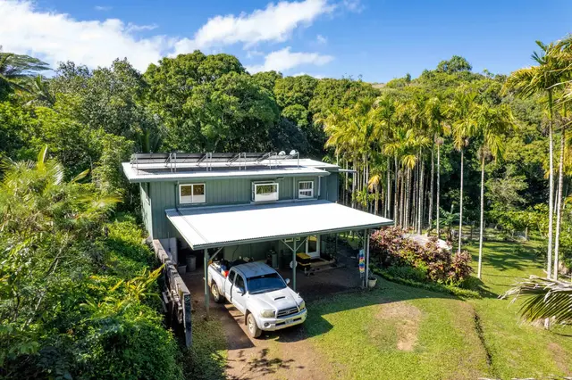 Listing Image for 404 Puniawa Rd 1 of 36