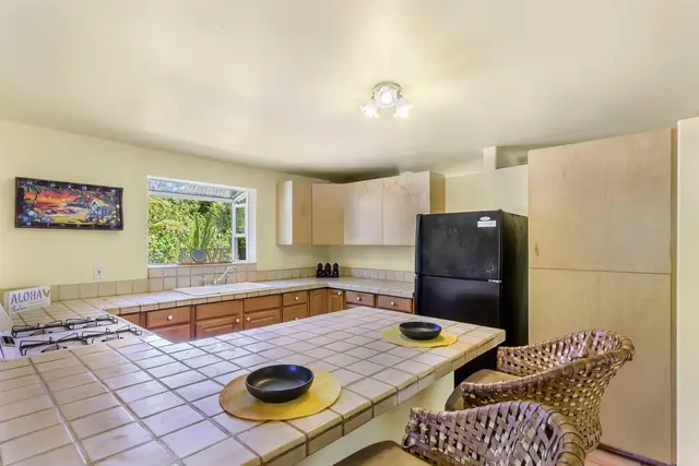 Listing Image for 404 Puniawa Rd 12 of 36