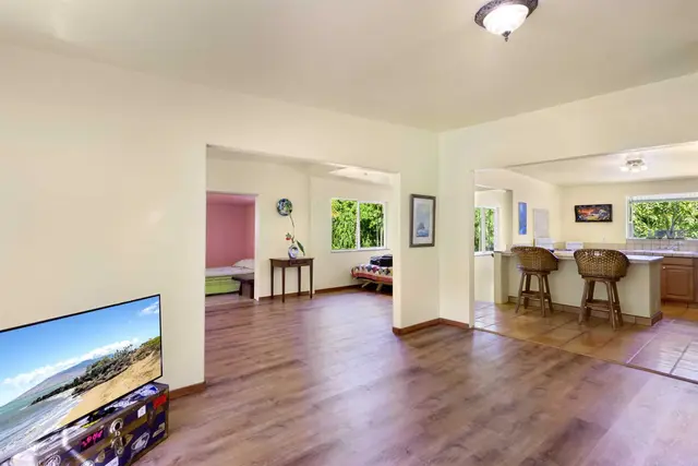 Listing Image for 404 Puniawa Rd 18 of 36