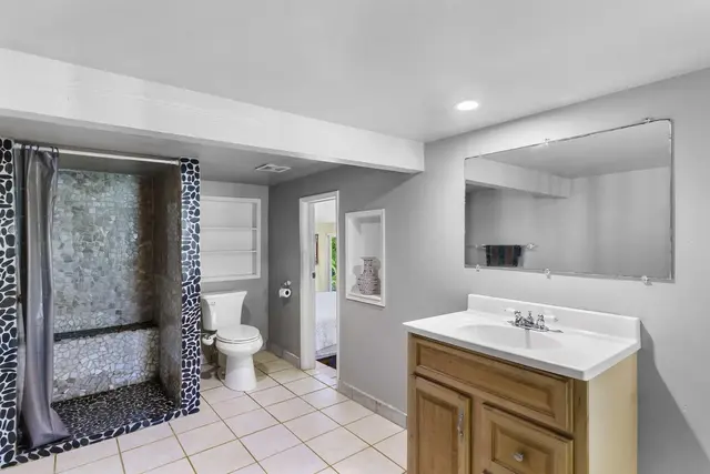 Listing Image for 404 Puniawa Rd 26 of 36