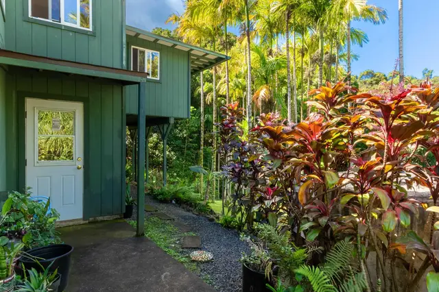 Listing Image for 404 Puniawa Rd 3 of 36